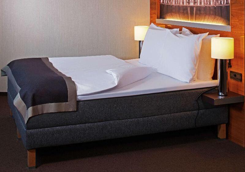 디럭스 룸 호수 전망, Mövenpick Hotel Lausanne