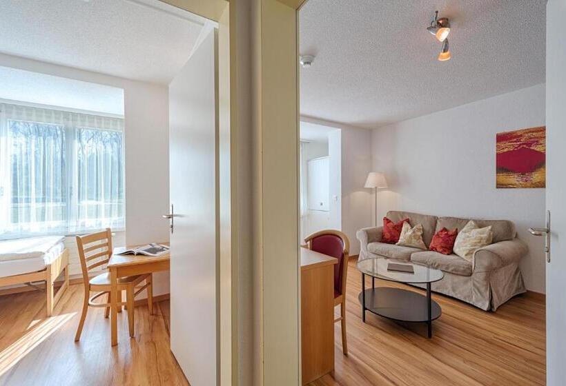 Quarto familiar vista jardim, Neuhaus Golf & Strand