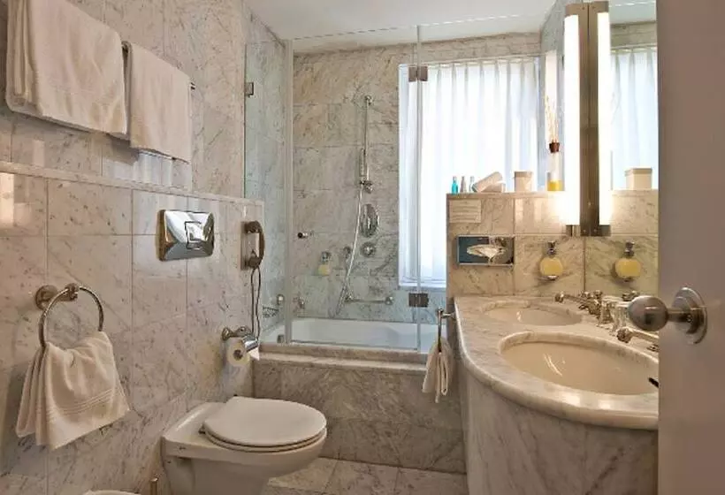 Suite Junior Vista Lago, Schweizerhof St. Moritz