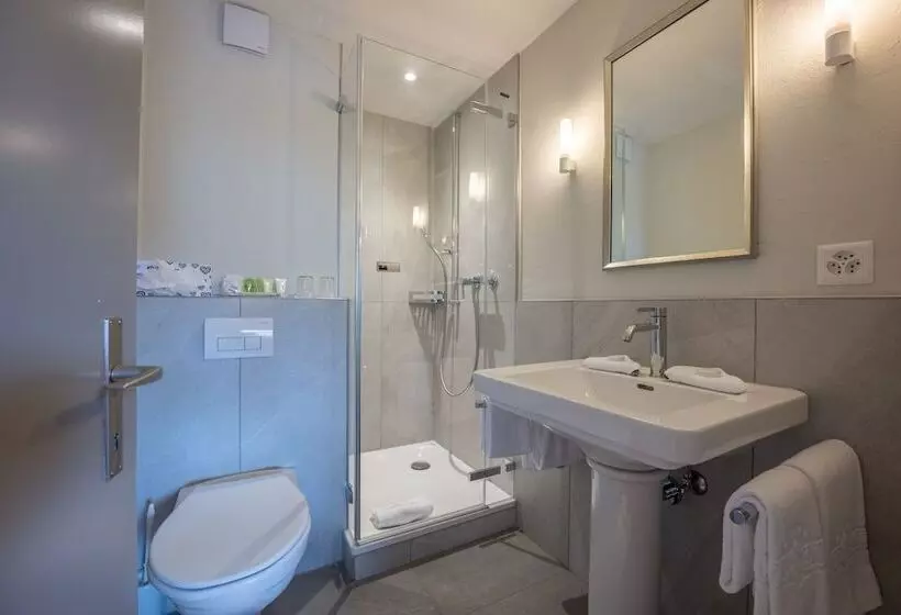 Suite, Spinne Grindelwald