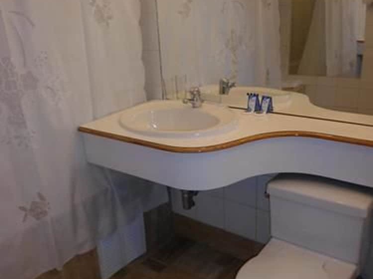 标准单人间, Waeger