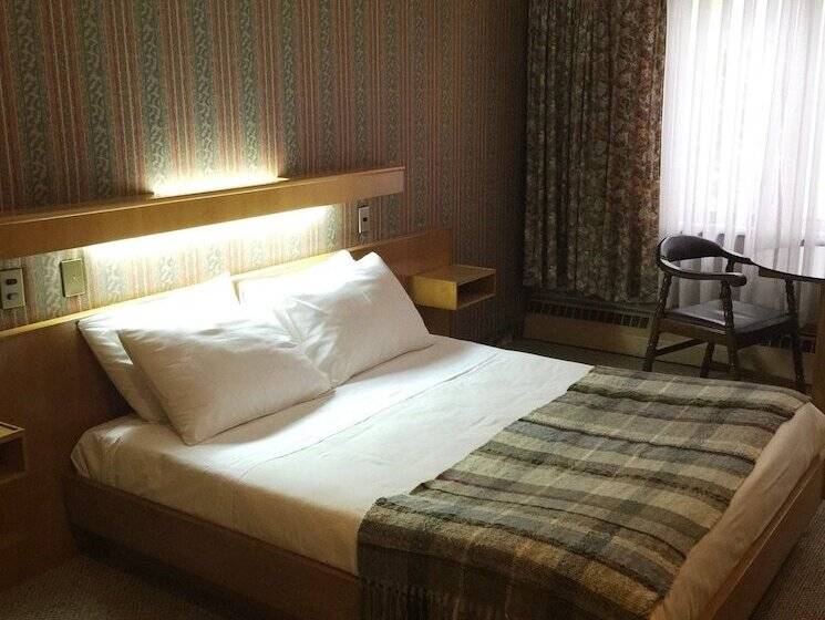 标准单人间, Waeger