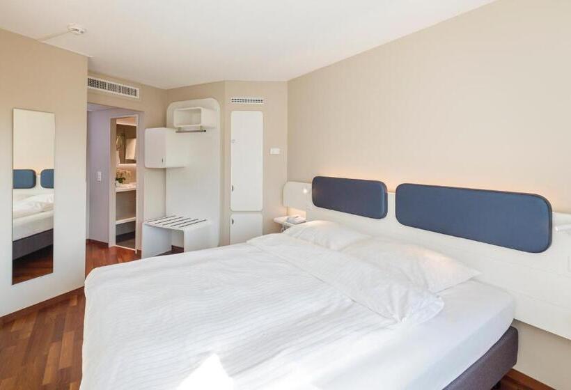 标准单人间, Welcome Inn