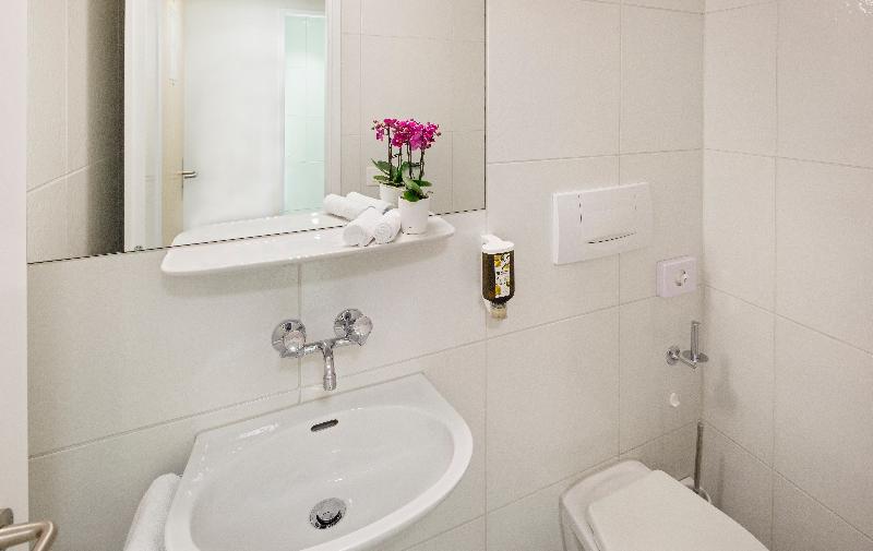 Номер Стандарт Трехместный, Welcome Inn