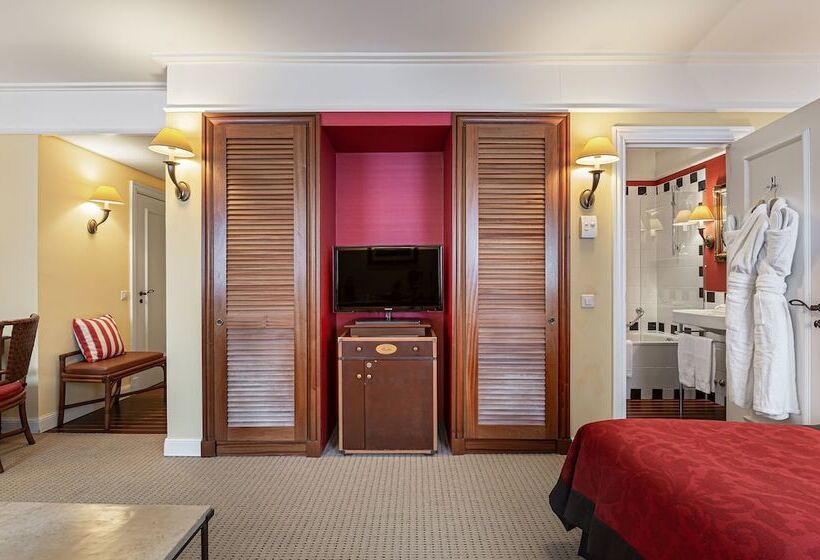 اتاق اجرایی سه نفره, Kipling Manotel