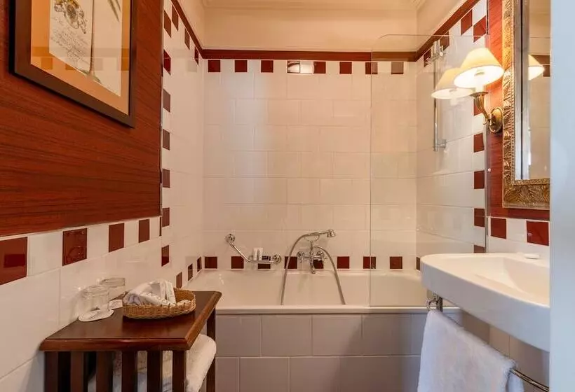 Deluxe-studio, Kipling Manotel