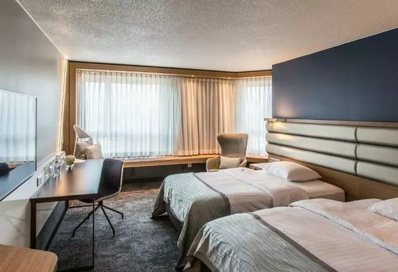 レイクビューデラックスルーム, Mövenpick Hotel Lausanne