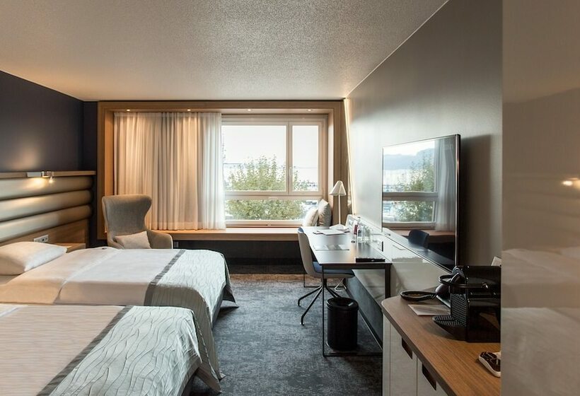 디럭스 룸 호수 전망, Mövenpick Hotel Lausanne