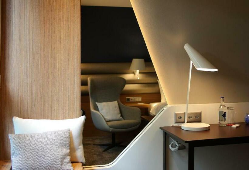 프리미엄 룸, Mövenpick Hotel Lausanne