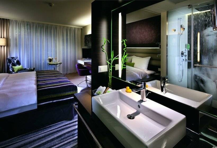 프리미엄 룸, Mövenpick Hotel Lausanne