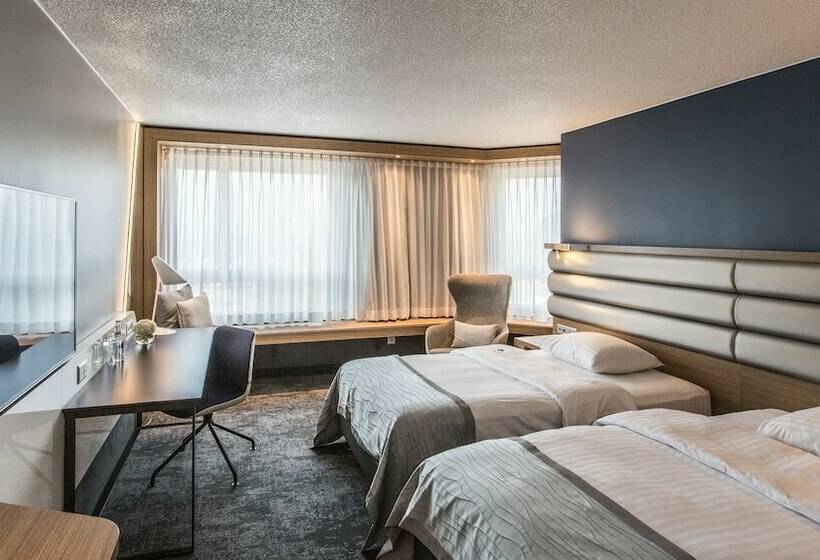 프리미엄 룸, Mövenpick Hotel Lausanne