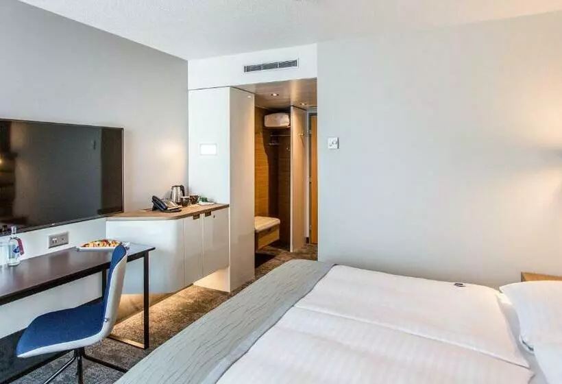 スーペリアールーム, Mövenpick Hotel Lausanne