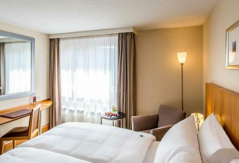수피리어 룸, Mövenpick Hotel Lausanne