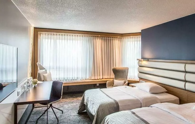 スーペリアールーム, Mövenpick Hotel Lausanne