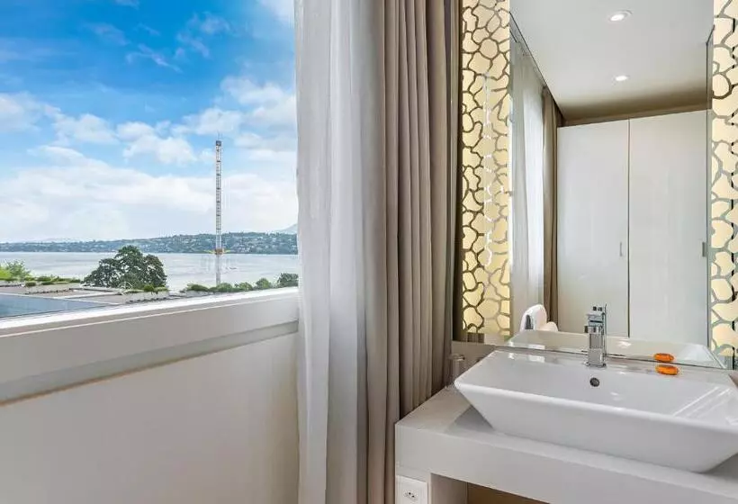 Executive-huone, N’vy Manotel