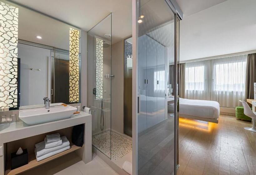 اتاق سوپریور, N’vy Manotel