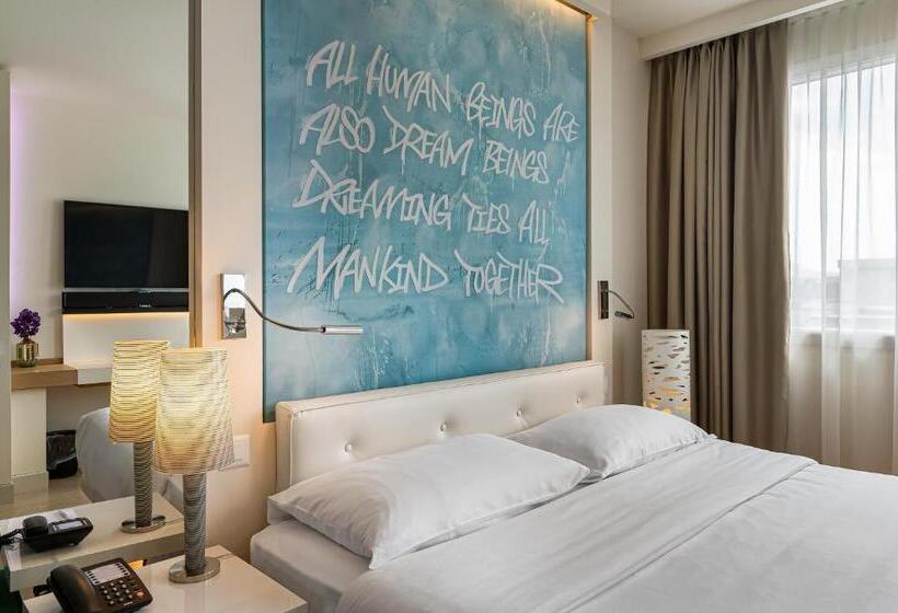 اتاق سوپریور خانوادگی, N’vy Manotel