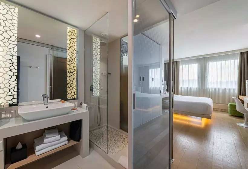 Superior-huone, N’vy Manotel