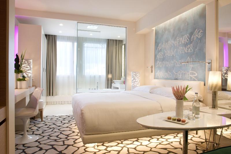 اتاق اجرایی, N’vy Manotel