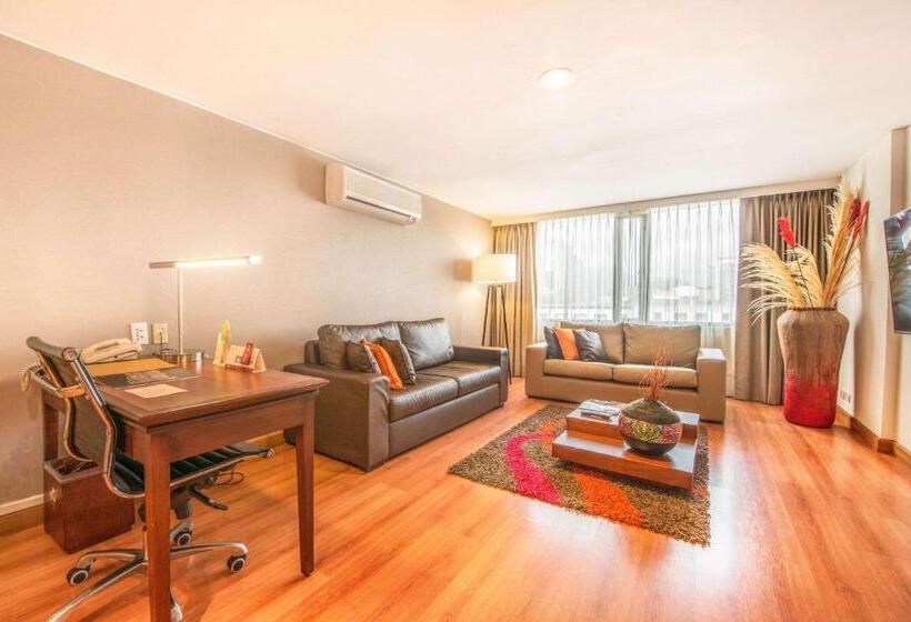 キングサイズベッドのスイートルーム, Bogota Plaza