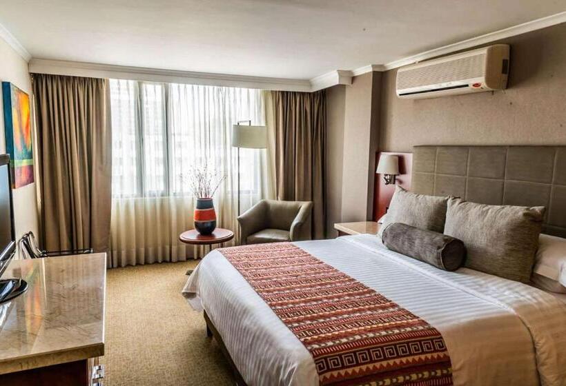 キングサイズベッドのスイートルーム, Bogota Plaza