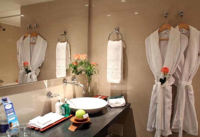 キングサイズベッドのスタンダードルーム, Bogota Plaza