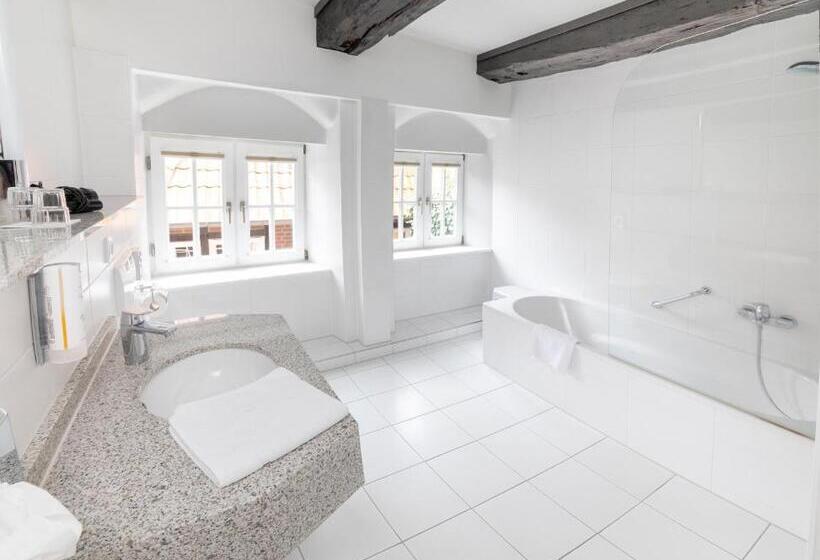 컴포트 룸, Bremer Hof