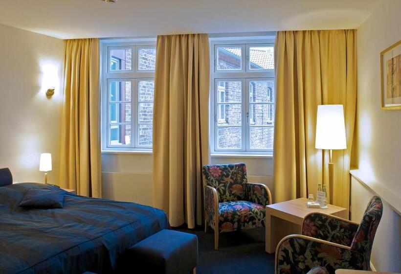 컴포트 룸, Bremer Hof