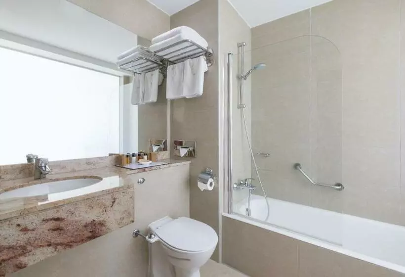 اتاق استاندارد با چشم‌انداز دریا, Golden Bay Beach
