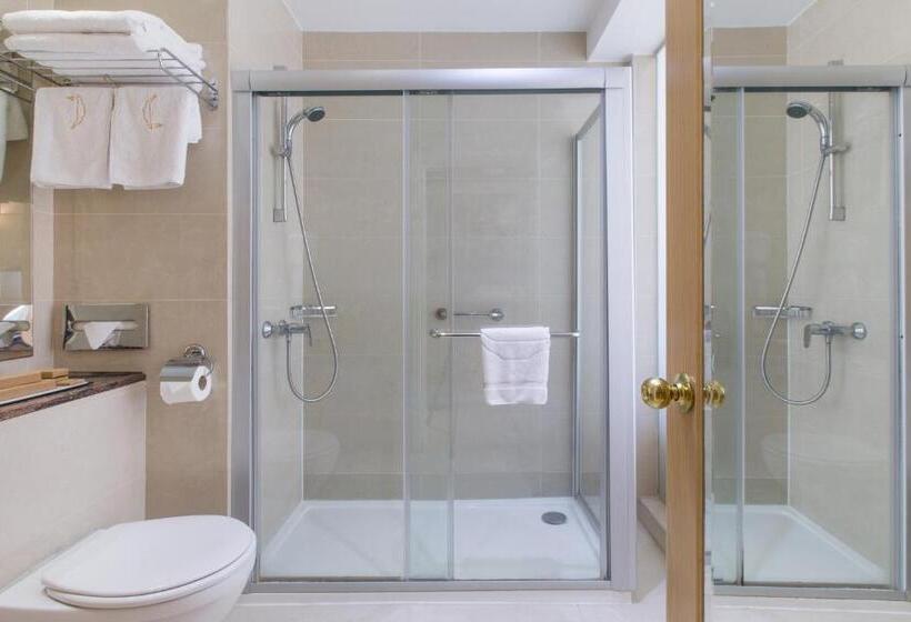 带按摩功能的小型套房, Golden Bay Beach