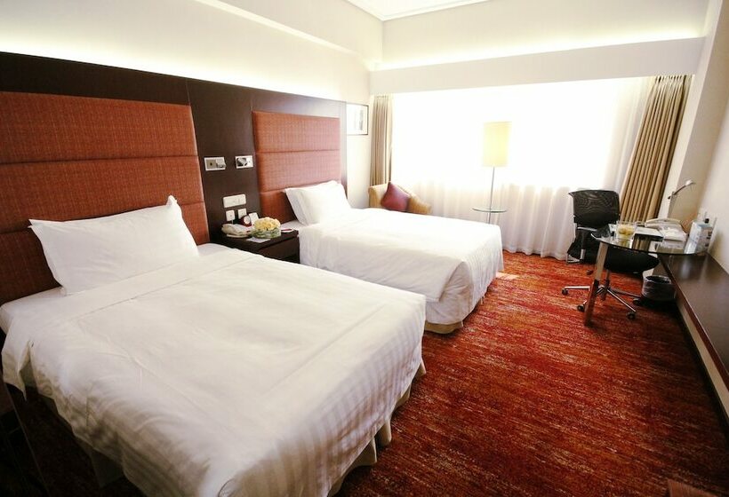 Номер Стандарт, Dalian Grand Continent International