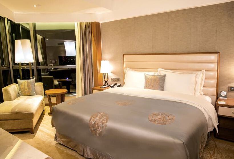 جناح ديلوكس, Shantou International