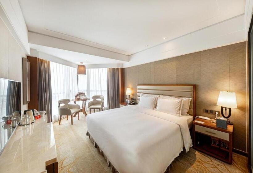 اتاق لوکس, Shantou International