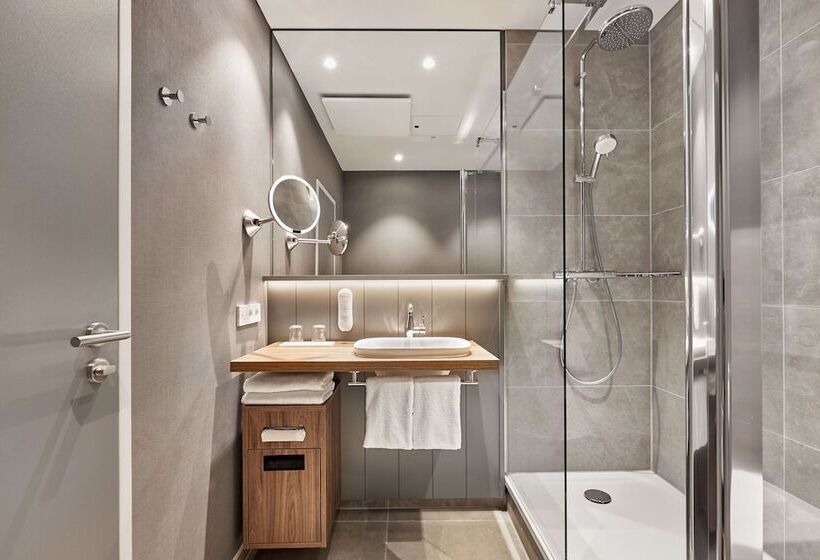 Quarto Triplo Deluxe, H+ Hotel Bremen