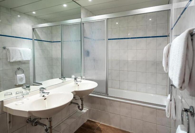 Семейный Номер, Achat Hotel Lüneburger Heide