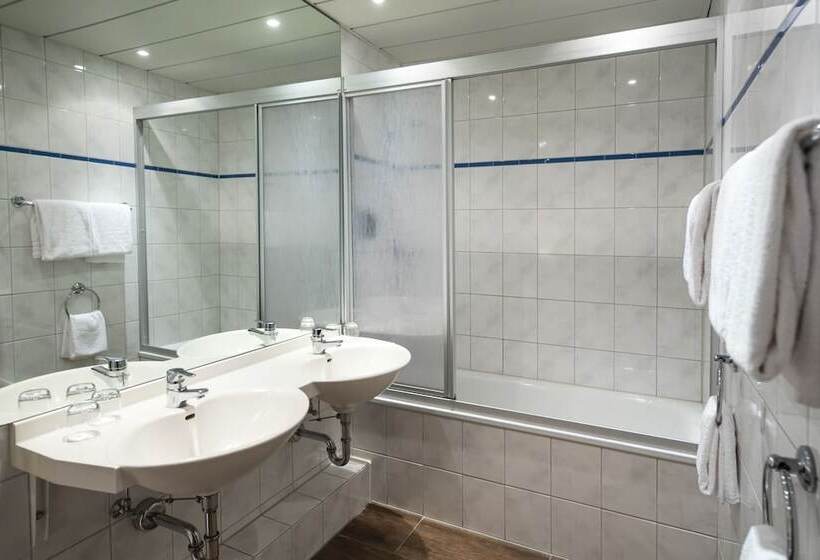 Семейный Номер, Achat Hotel Lüneburger Heide