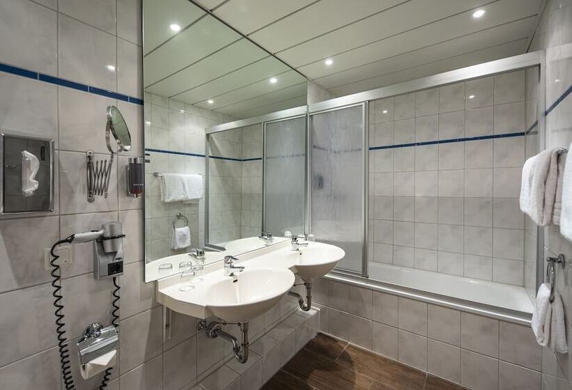 Семейный Номер, Achat Hotel Lüneburger Heide