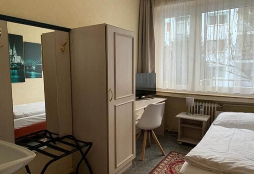 스탠다드 싱글 룸 공동욕실, Berg