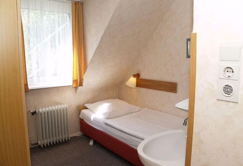 스탠다드 싱글 룸 공동욕실, Berg