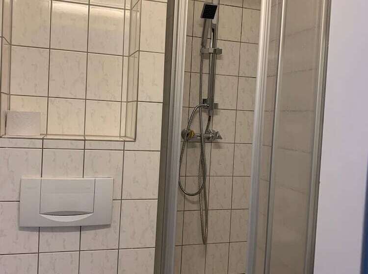 스탠다드 룸, Berg