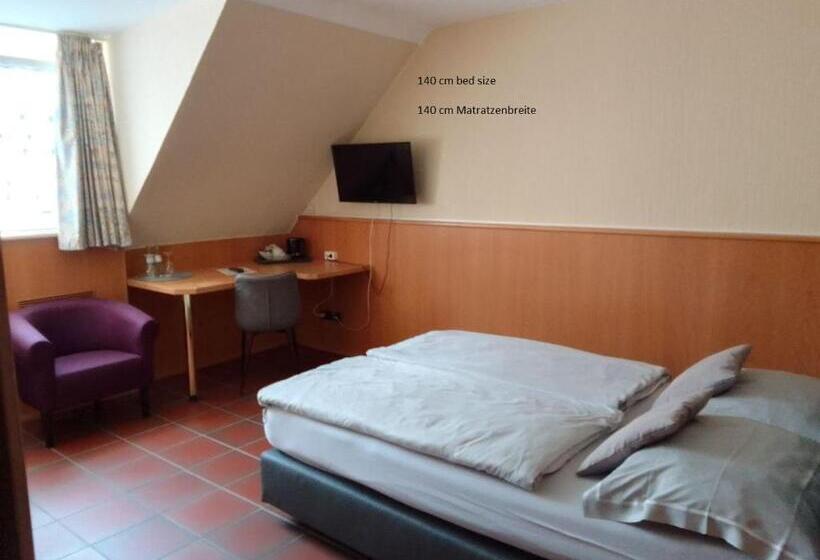 기본룸, Burg Wassenberg