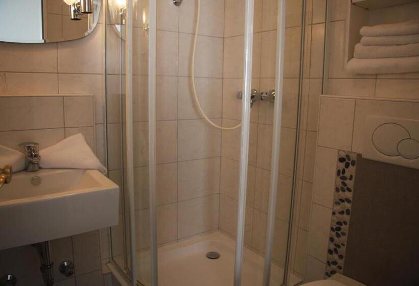 标准间, Christiansen