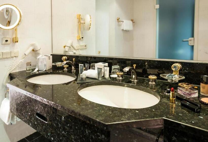 סוויטת קומפורט, Dorint  Venusberg Bonn