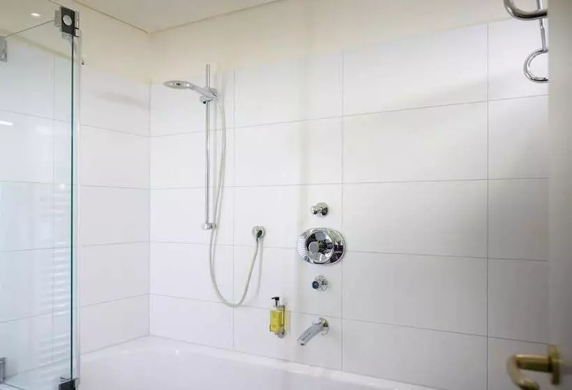 Standard-huone Parivuode, Doubletree By Hilton Hannover Schweizerhof