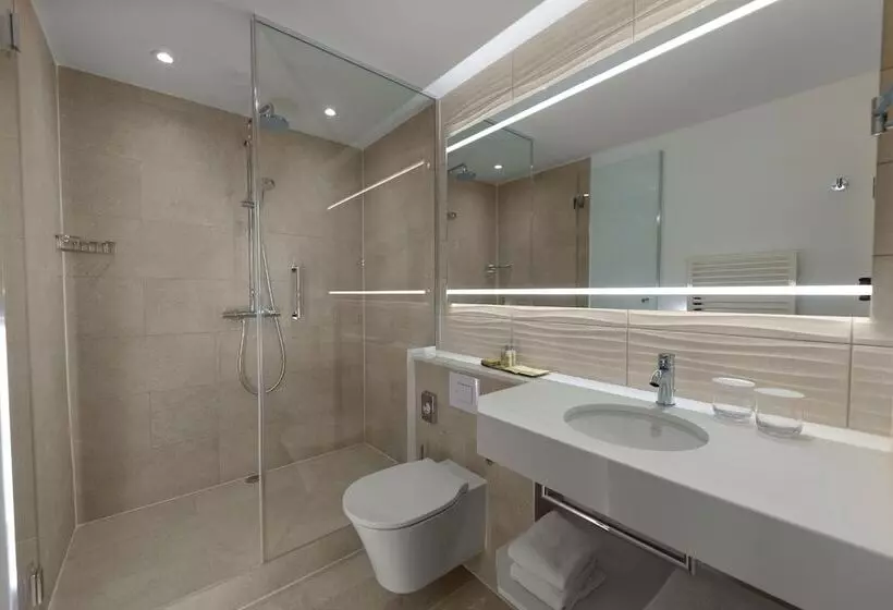 Standard-huone Parivuode, Doubletree By Hilton Hannover Schweizerhof