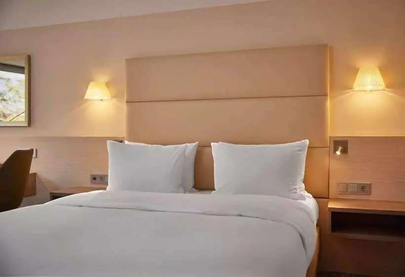 Standard-huone Parivuode, Doubletree By Hilton Hannover Schweizerhof