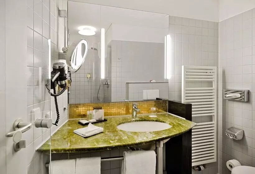 Standard-huone Parivuode, Doubletree By Hilton Hannover Schweizerhof