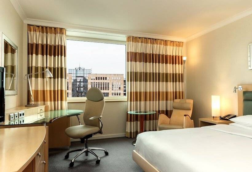 스탠다드 룸, Hilton Dusseldorf
