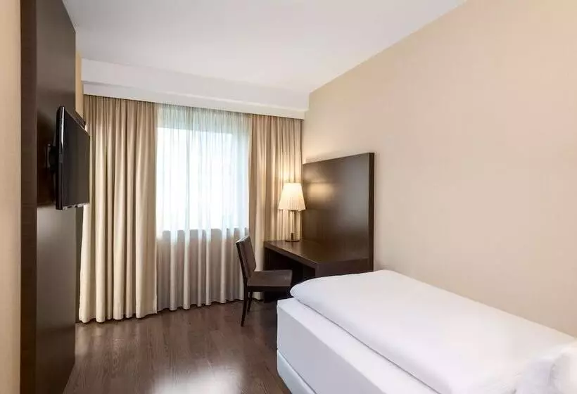 اتاق استاندارد یک نفره, NH Düsseldorf Königsallee