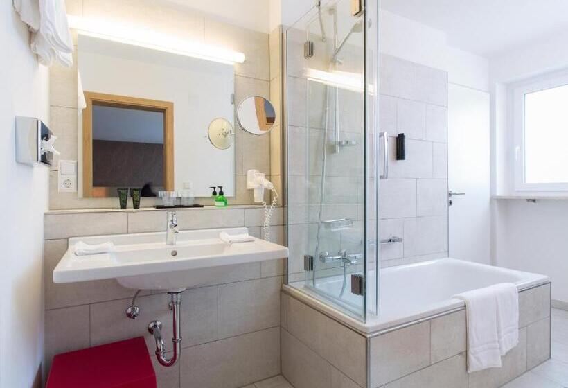 Junior Suite Familiar, Brugger  S Hotelpark Am Titisee